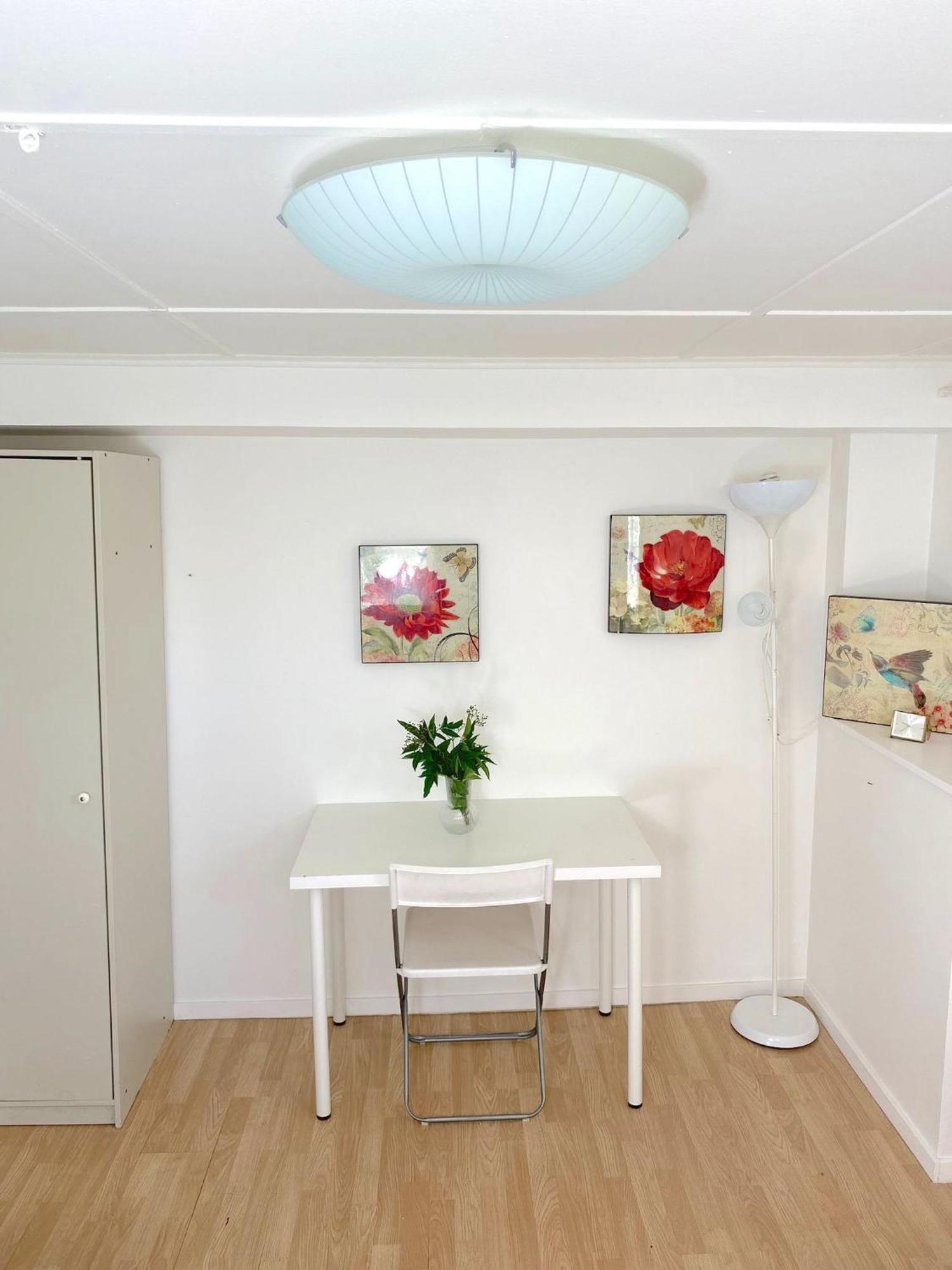 Tallkrogen Romantic House - Upper Or Lower Apartment Estocolmo Exterior foto