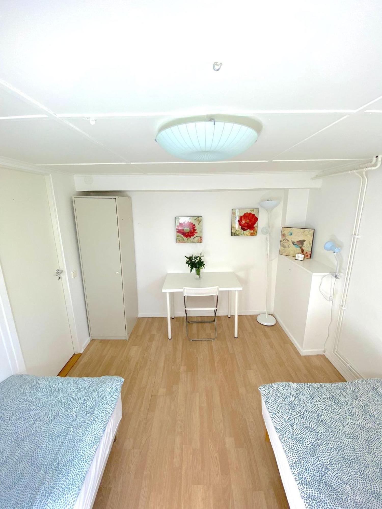 Tallkrogen Romantic House - Upper Or Lower Apartment Estocolmo Exterior foto